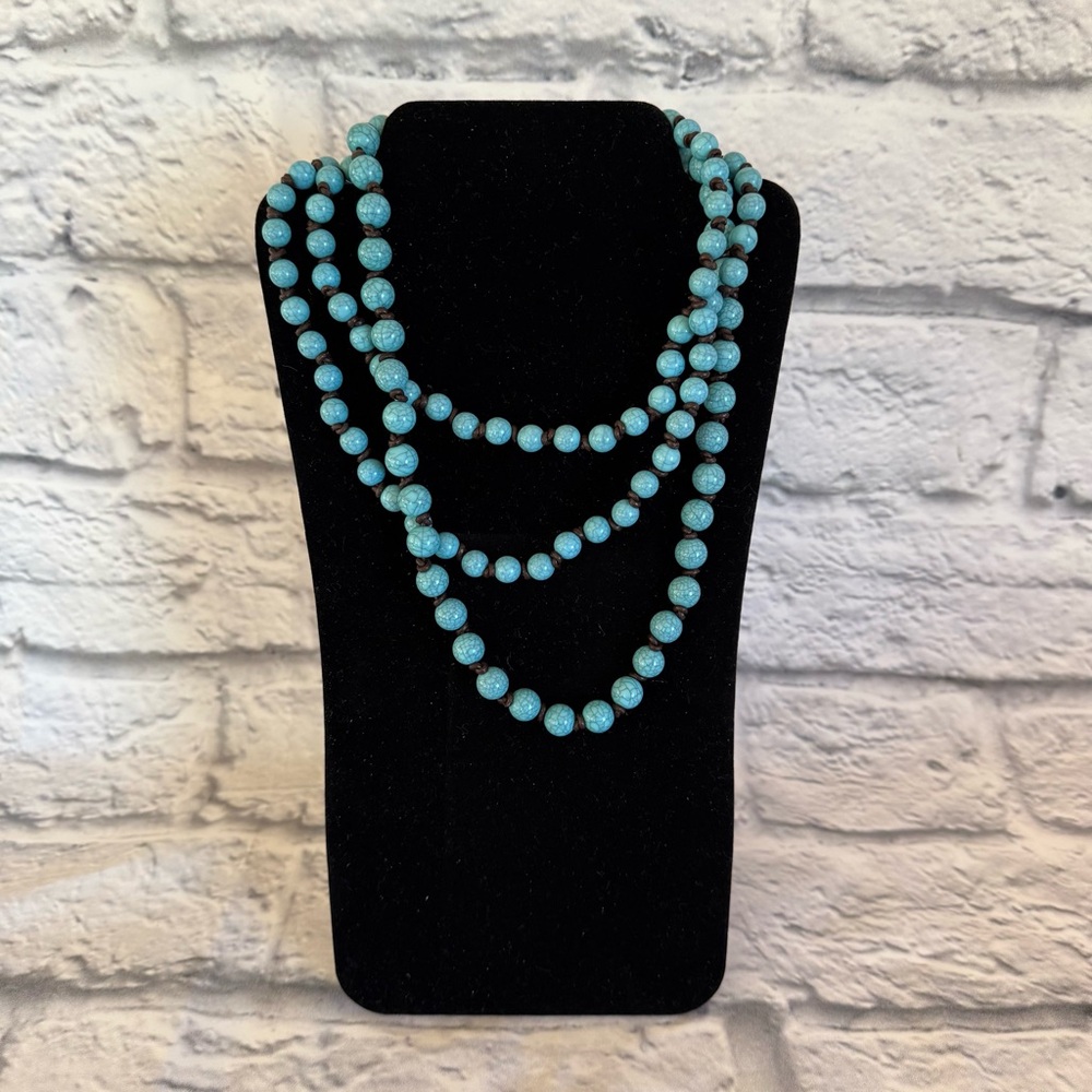 Elegant Blue Beaded Necklace